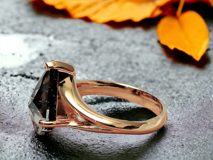Kite Cut Diamond Ring Unique Engagement Ring in Gold