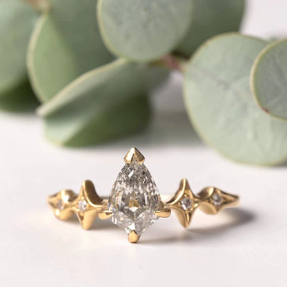 Kite Shaped Salt and Pepper Diamond Ring with Rose Cut