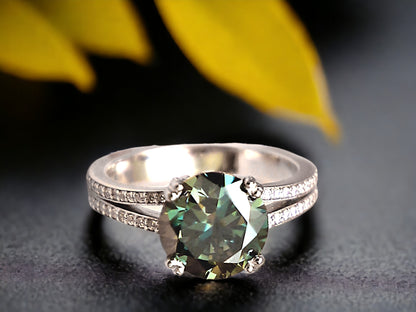 Green Salt and Pepper Diamond Ring with a Split Shank Design