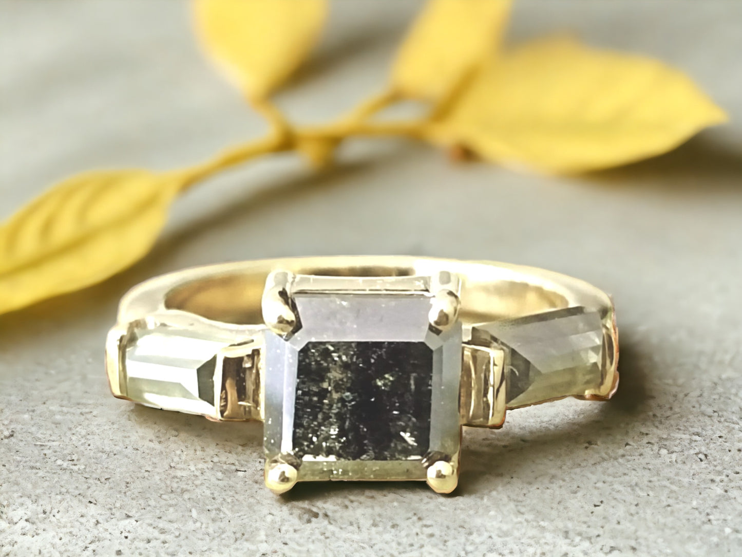 Princess Cut Diamond Ring – Classic Square Engagement Ring in Solid Gold