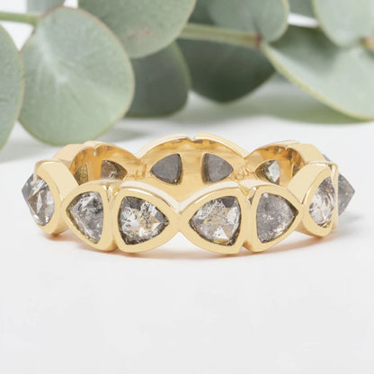 Desert Crown Salt & Pepper Trillion Diamond Eternity Ring – Modern Vintage Band