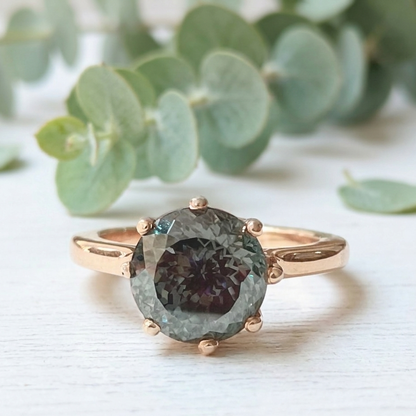 Portuguese Diamond Ring with Intricate Gold Filigree Design