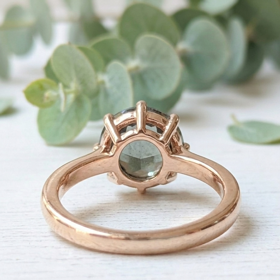 Portuguese Diamond Ring with Intricate Gold Filigree Design