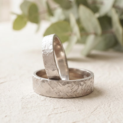 Rustic Hammered Wedding Ring Set