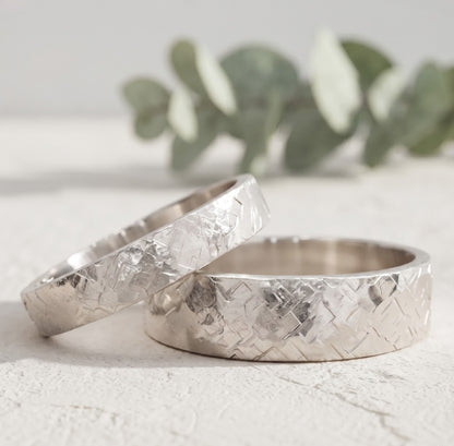 Rustic Hammered Wedding Ring Set