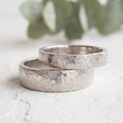 Rustic Hammered Wedding Ring Set